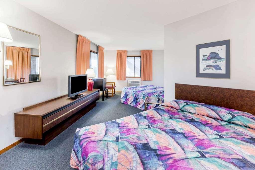 Knights Inn Mackinaw City Quarto foto