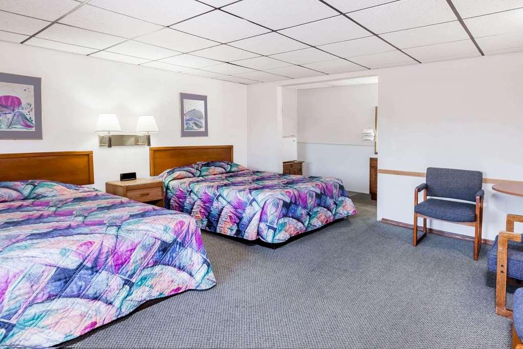 Knights Inn Mackinaw City Quarto foto