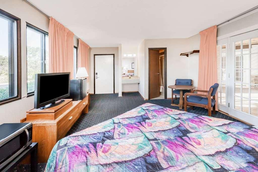 Knights Inn Mackinaw City Quarto foto