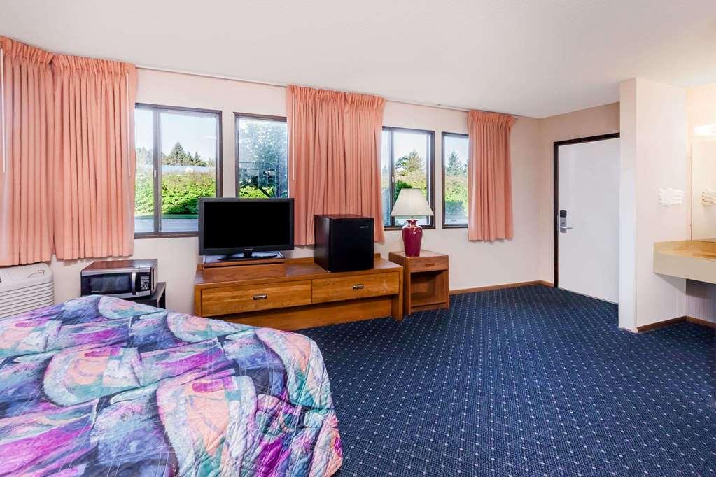 Knights Inn Mackinaw City Quarto foto